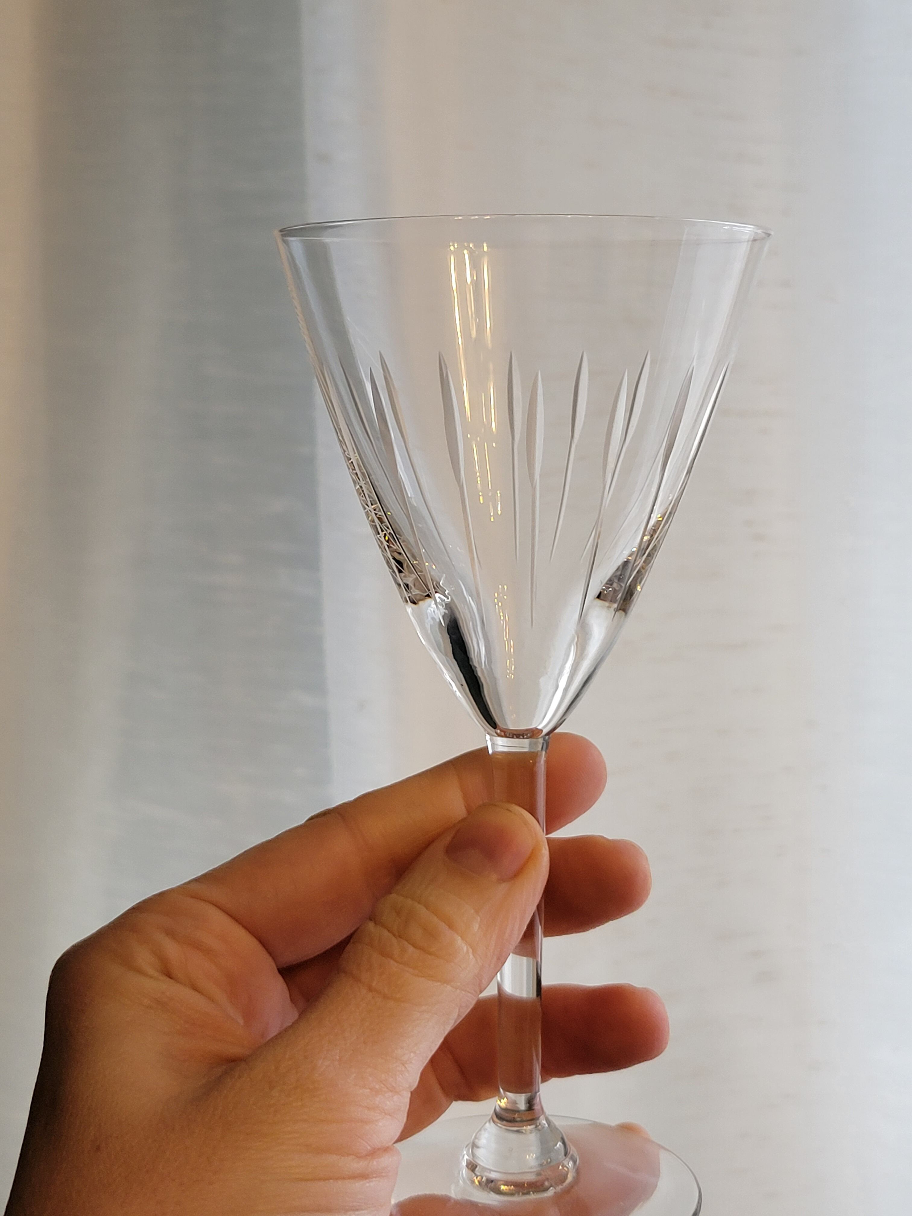 6 wine / port glasses in Baccarat cut crystal? 1930s
