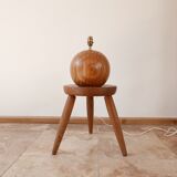 Lampe danoise de table en bois globe de mi-siècle par Dyrlund