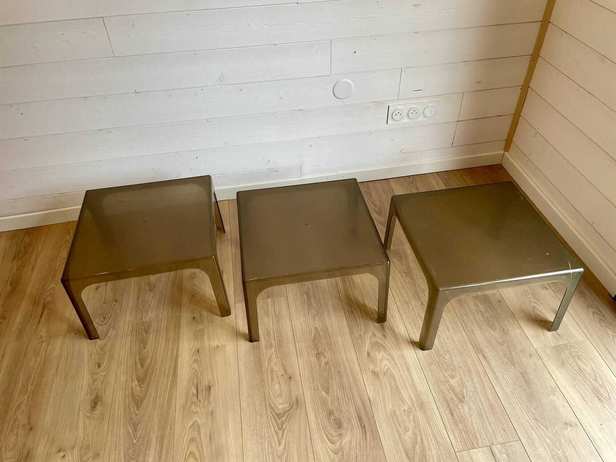 3 vintage smoked plexiglass coffee tables / side tables – Space Age