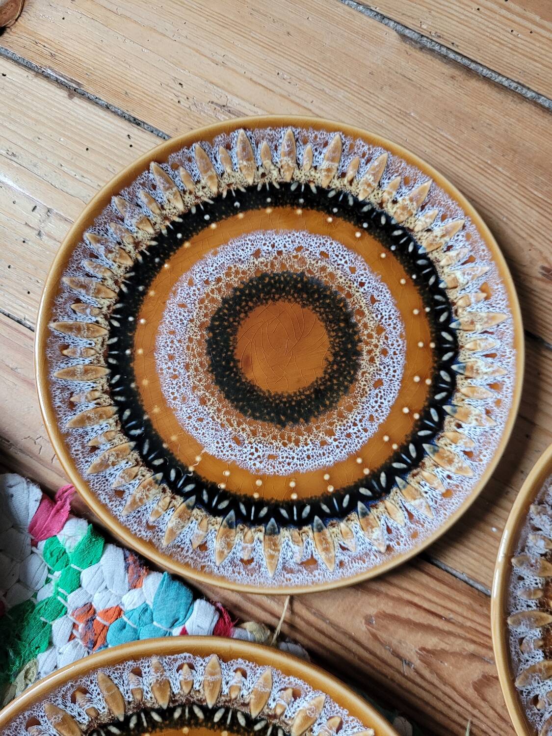 Set of 6 Sarreguemines stoneware dessert plates