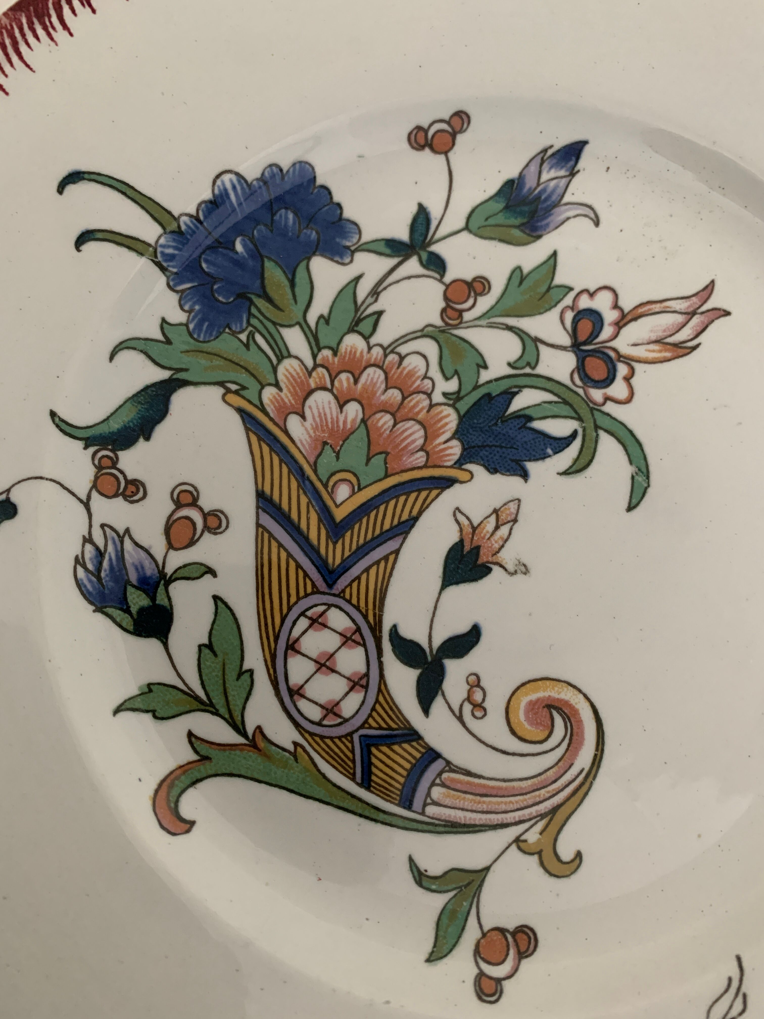 6 Sarreguemines dessert plates, cornucopia, 1928