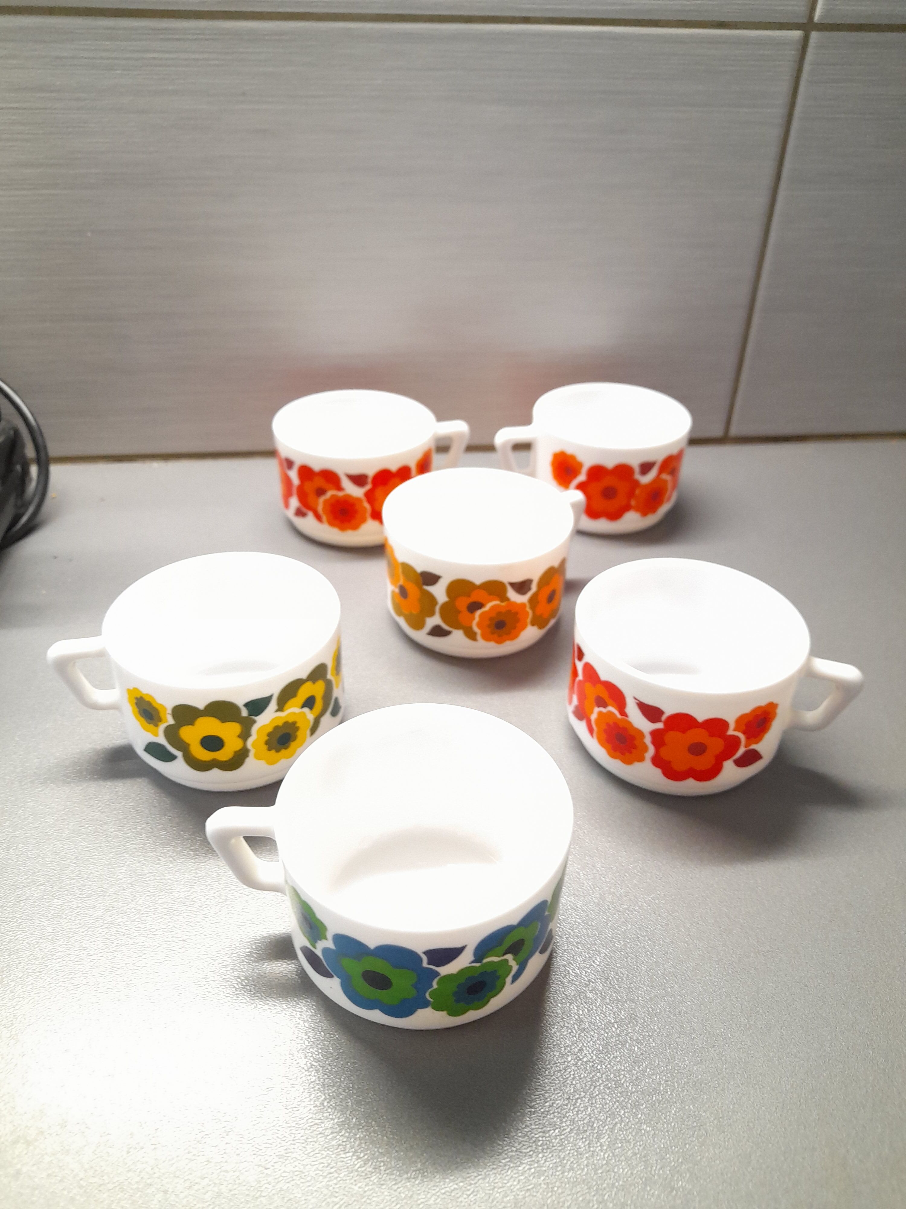 Lotus arcopal cups