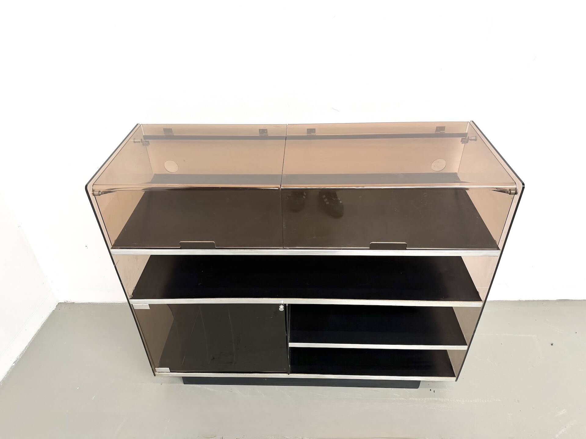 Hi-Fi furniture in smoked plexiglass and aluminium, Eric Maville