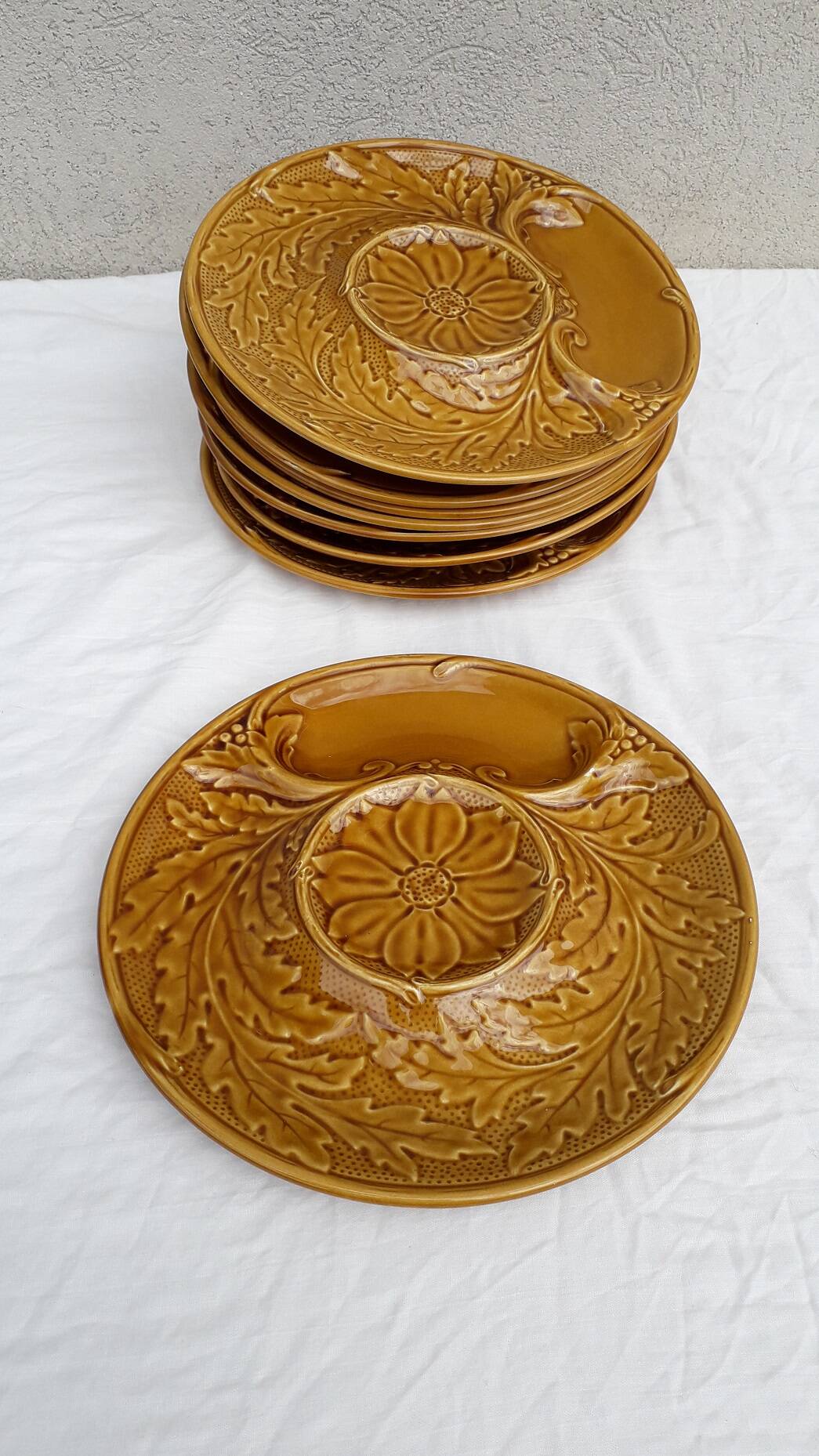 Artichoke plates in Gien