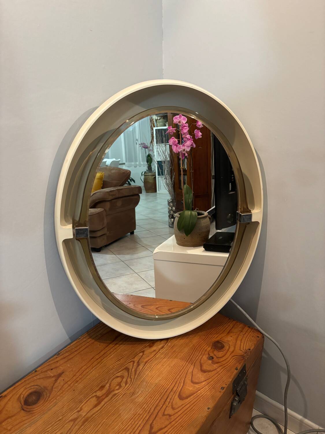 Large oval mirror, Space Age design, vintage from the 1970s.