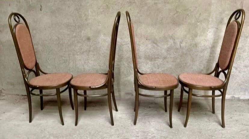 Series of 4 old Thonet bistro chairs in bentwood