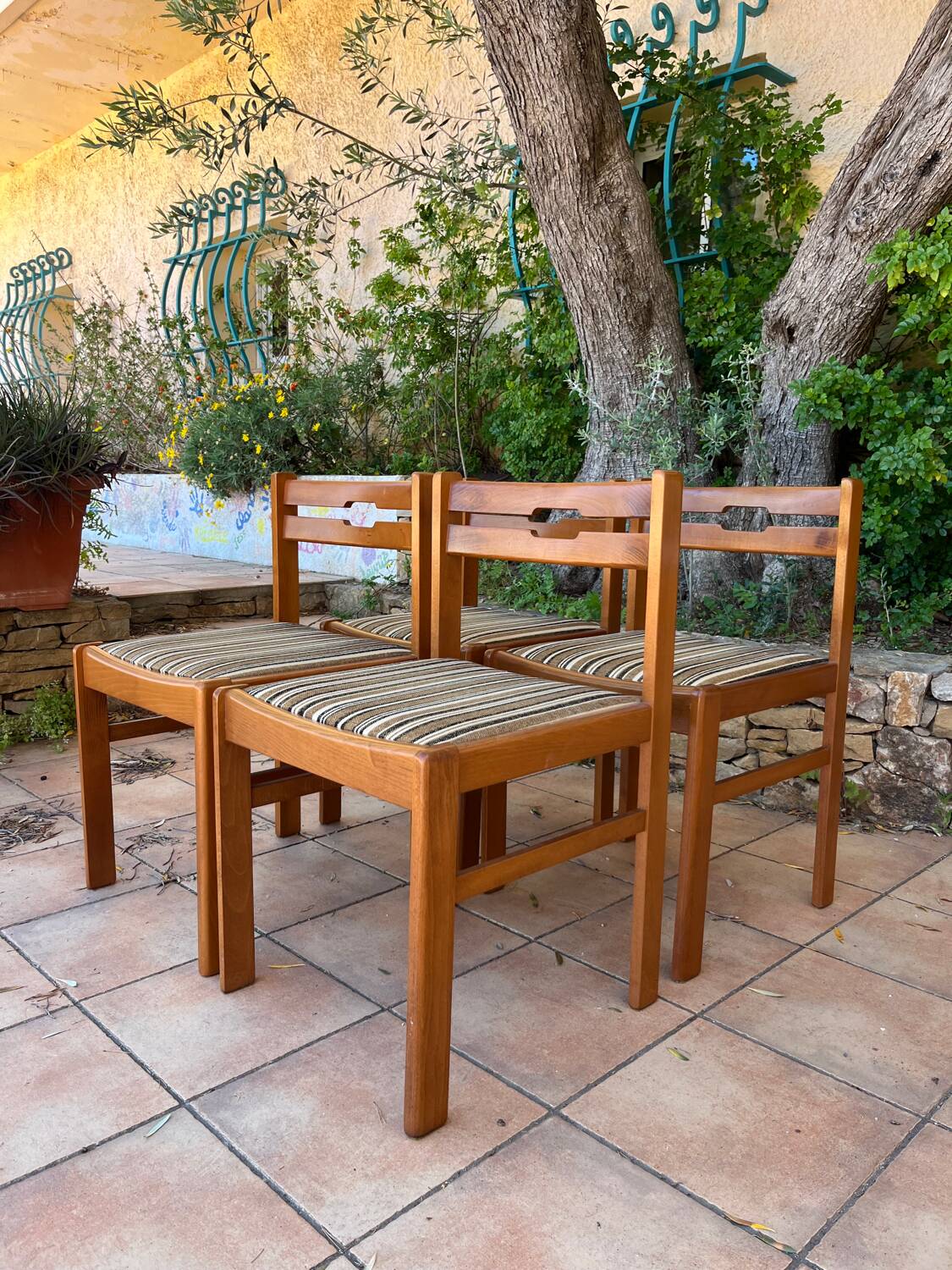 70s dining room chairs