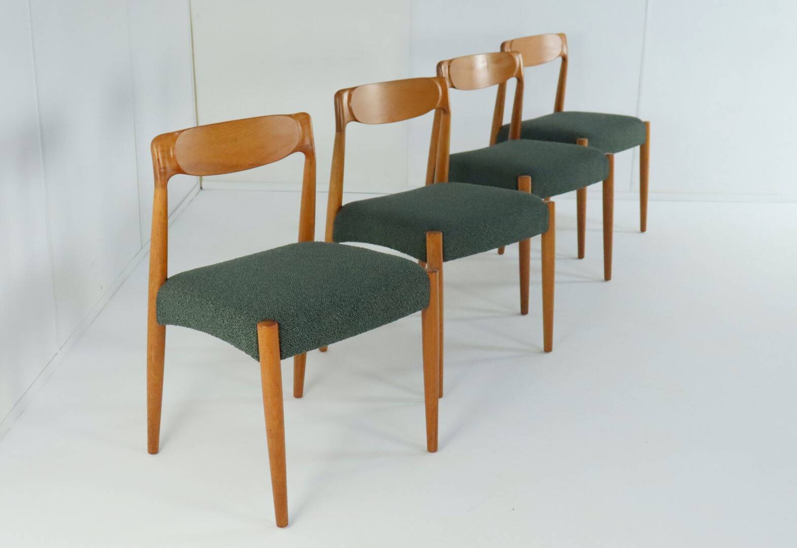 Set of 4 Danish Chairs 'Bjerremose'