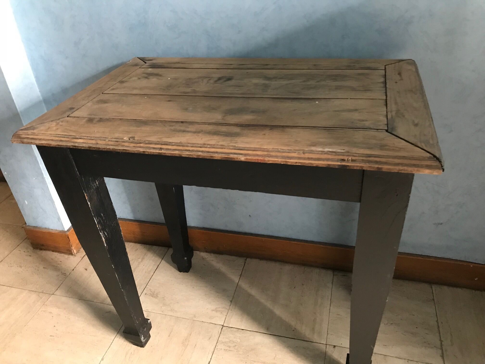 Black and raw side table