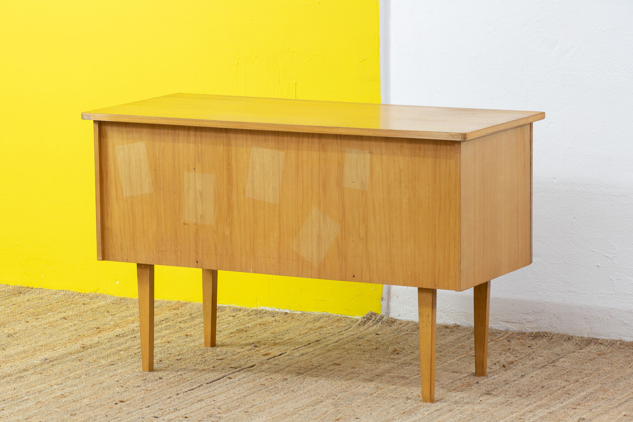 Vintage Scandinavian Office – 120 cm
