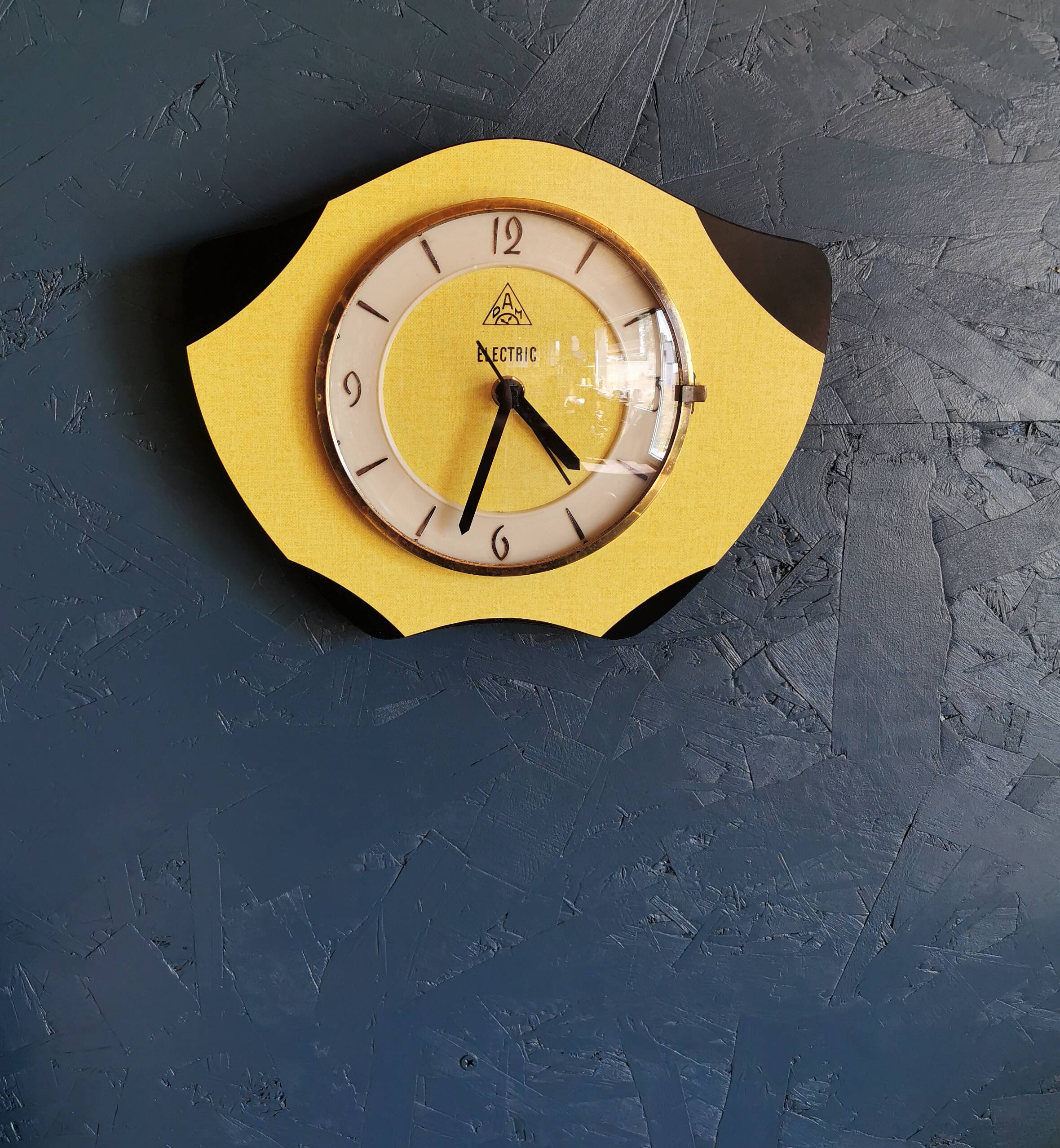 Vintage formica clock silent wall clock 60s "DAM electric yellow black"