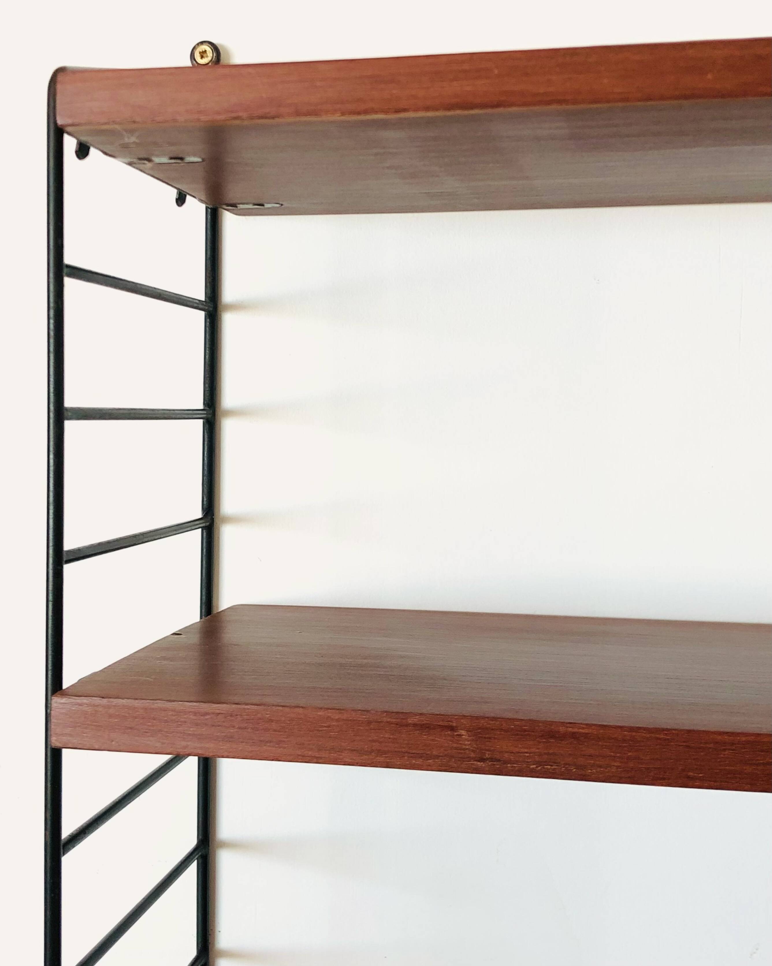 Etagère murale String en bois et métal, années 60