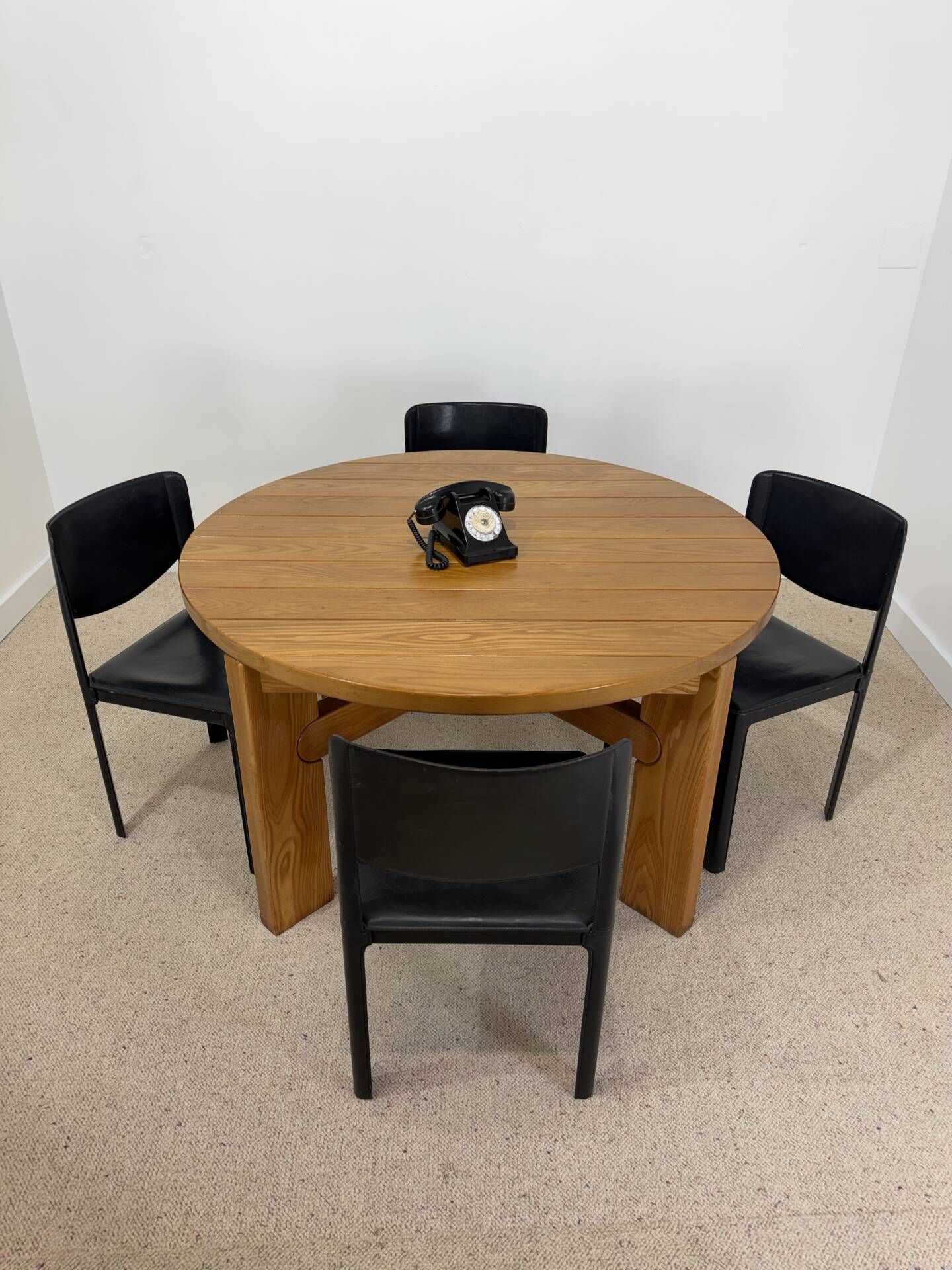 Vintage extendable round table in the spirit of Atelier Chauvin S.A. – 1970s