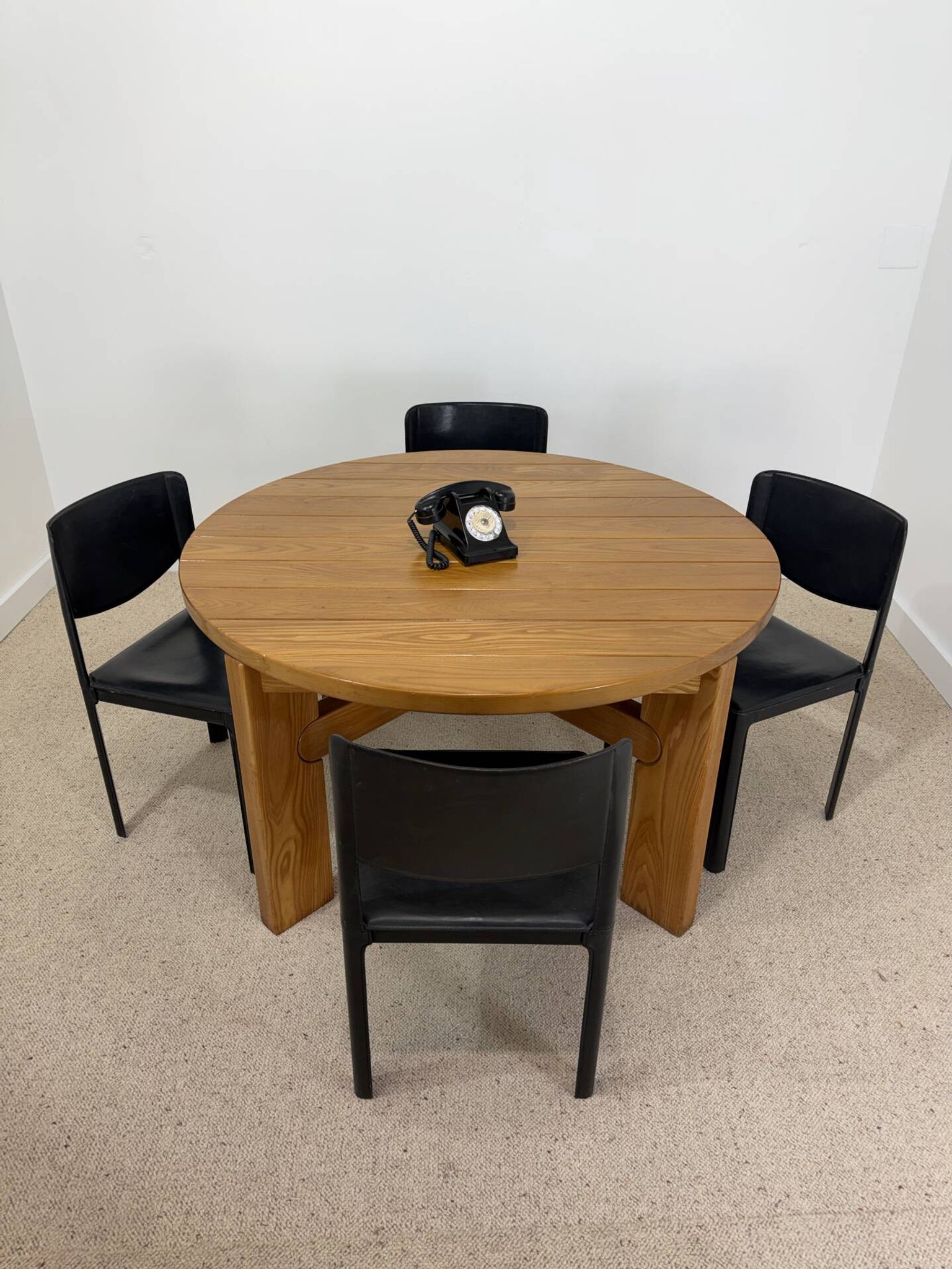 Vintage extendable round table in the spirit of Atelier Chauvin S.A. – 1970s