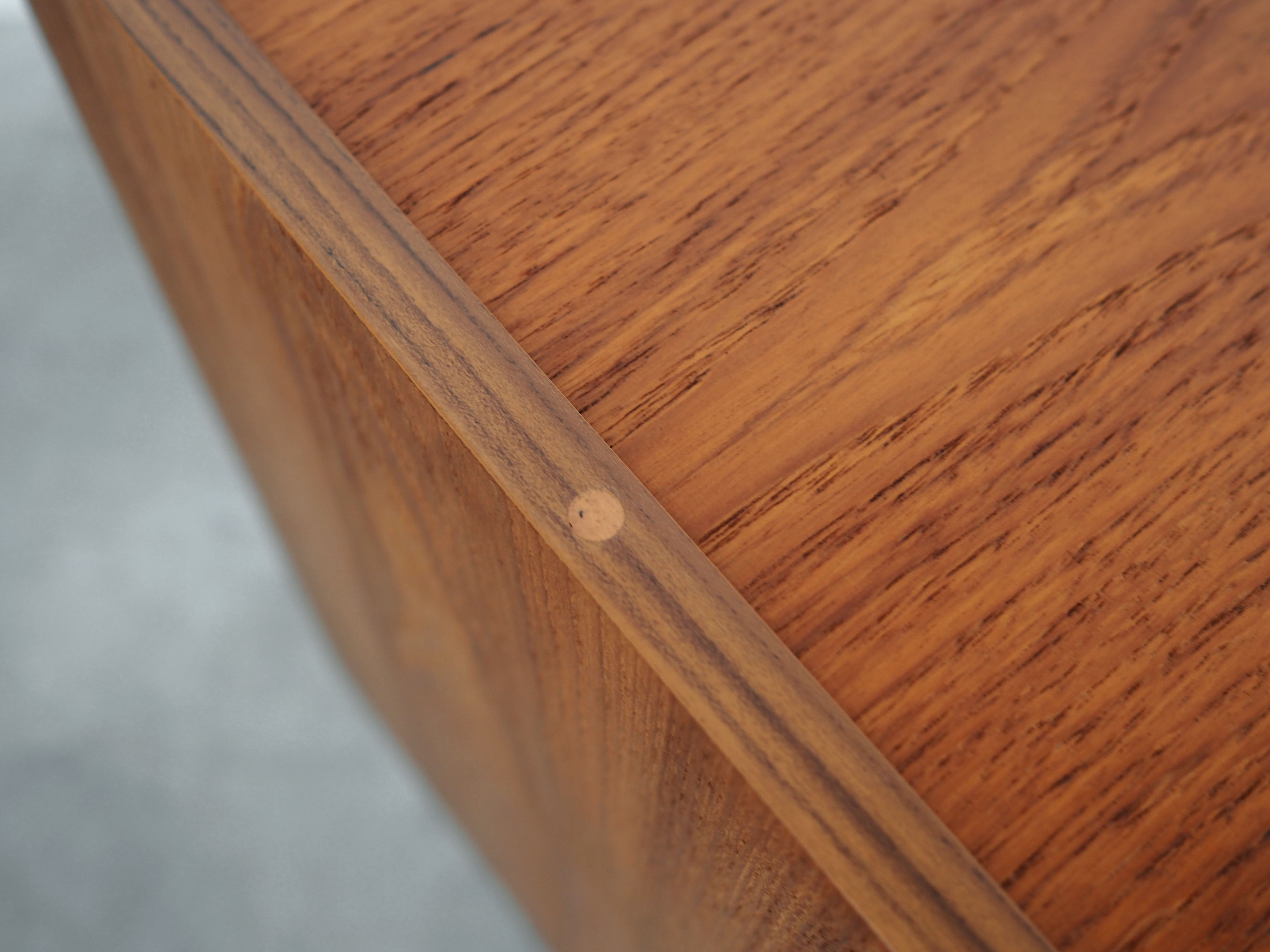 Commode en teck, design danois, années 1970, production: Danemark