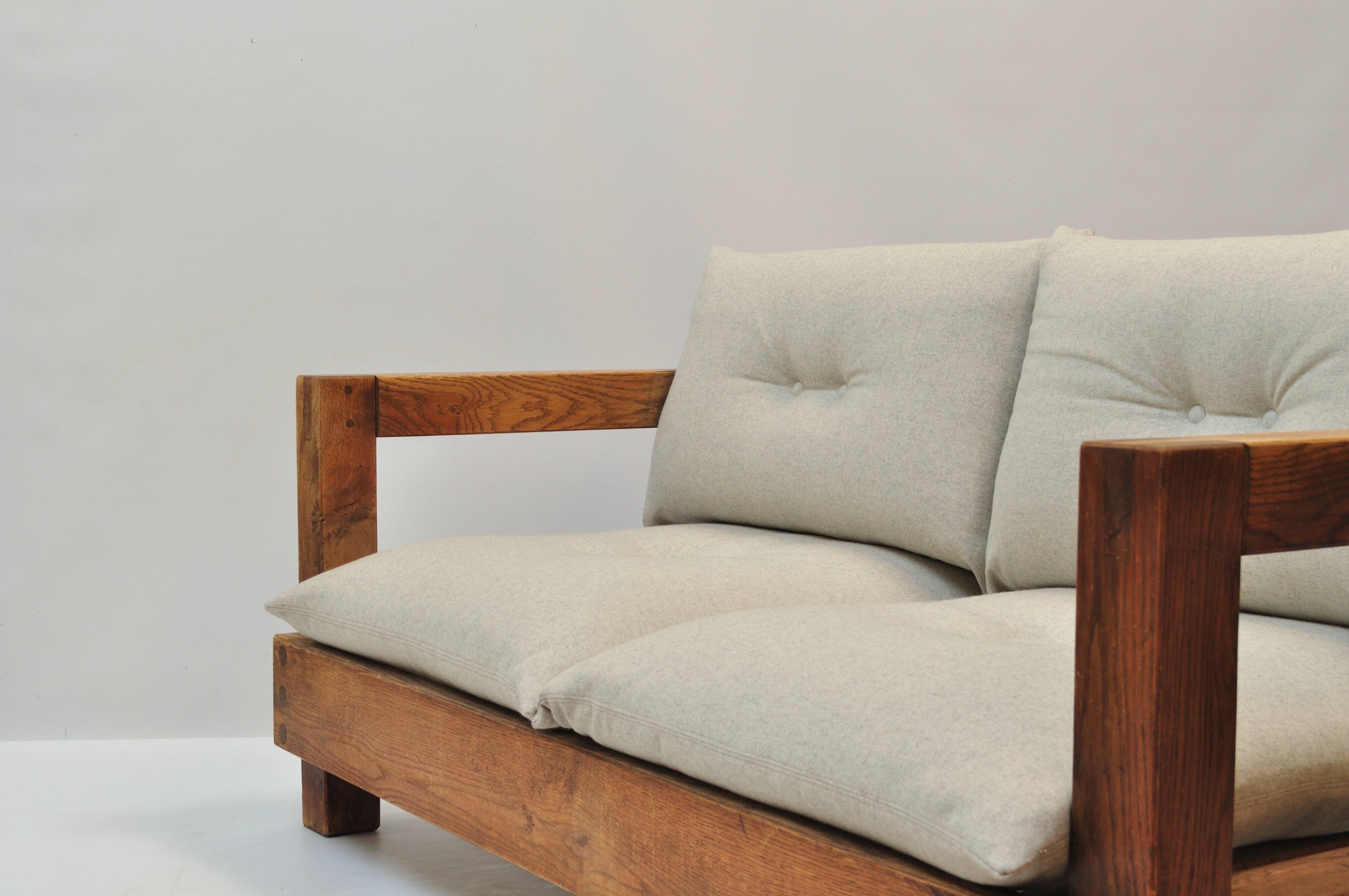 Solid oak two-seater sofa rebuilt in 100% virgin wool