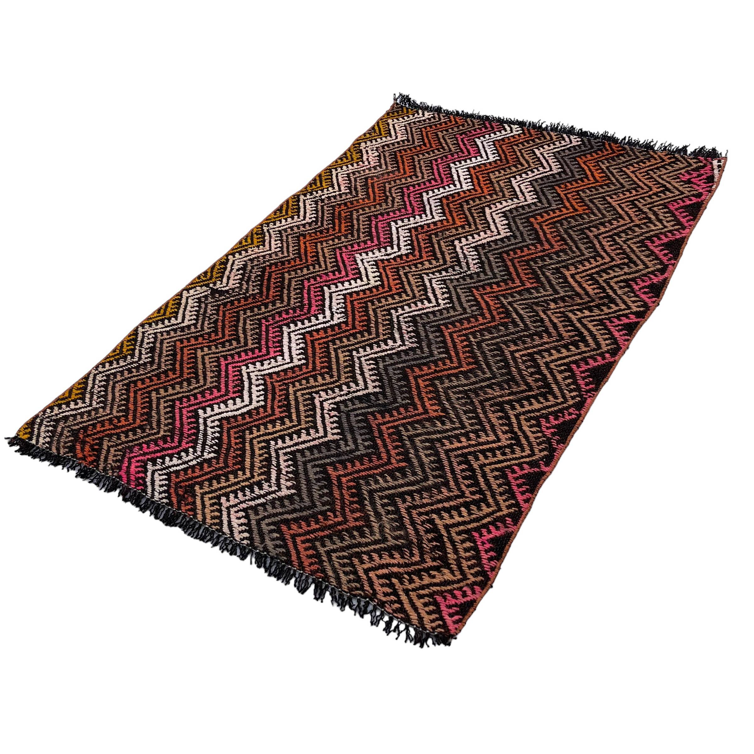 Vintage turkish kilim rug , 133 x 81 cm