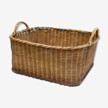 Vintage basket in rattan and wood