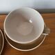 Ensemble de 2 grandes tasses et sous-tasse en grès Longchamp