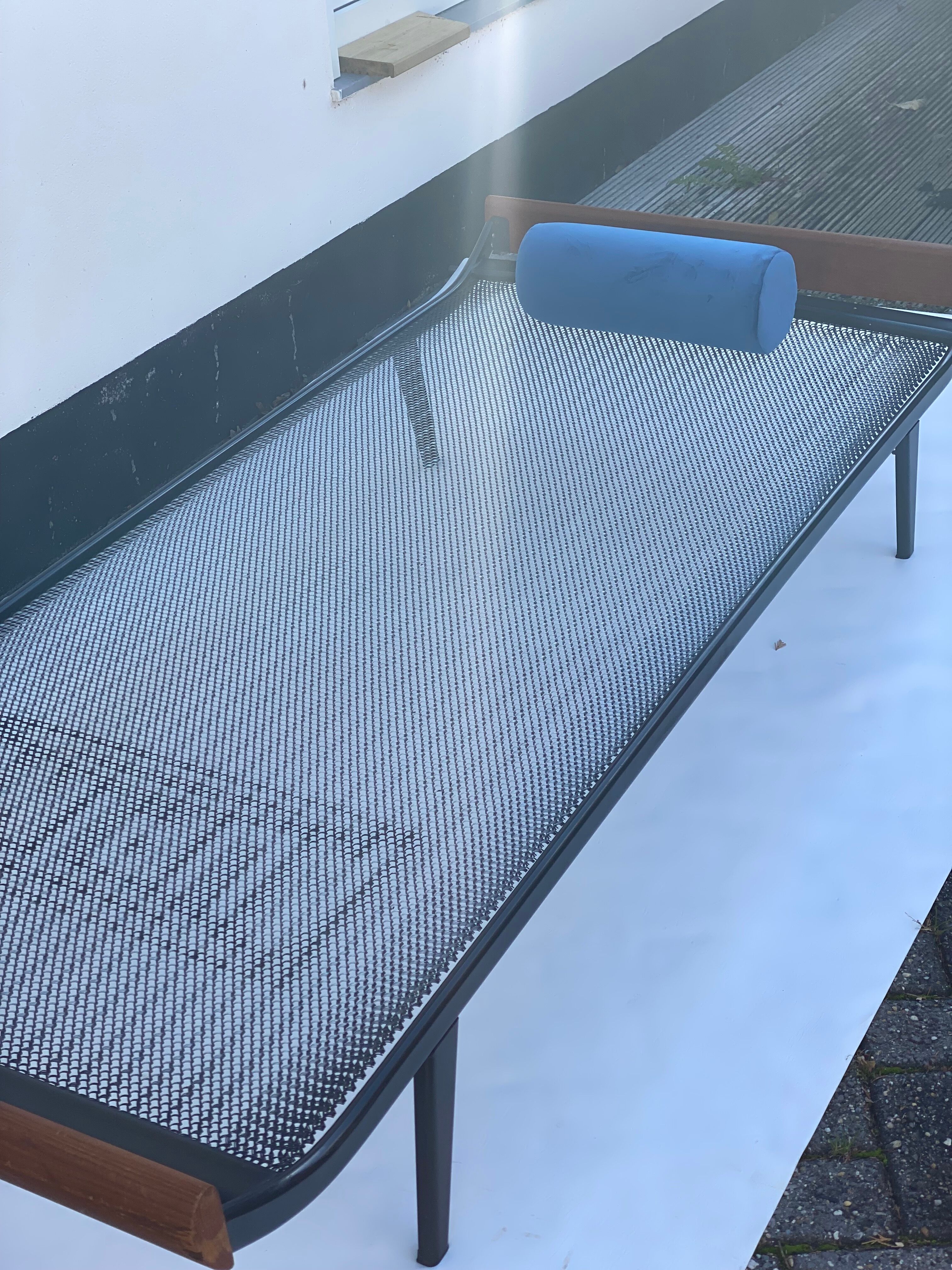 Vintage Teak Cleopatra DayBed by Auping