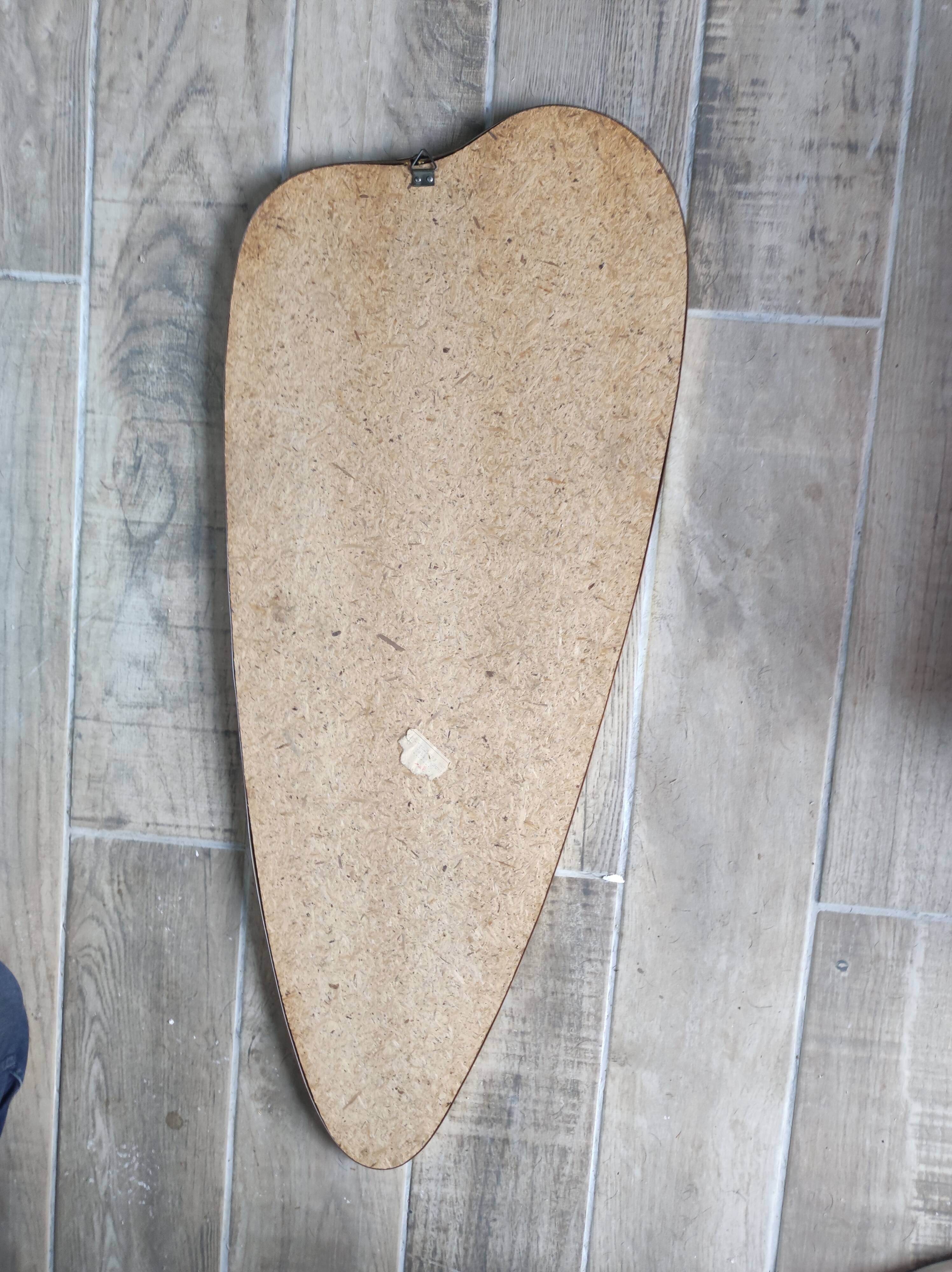 Free-form asymmetrical mirror rearview mirror