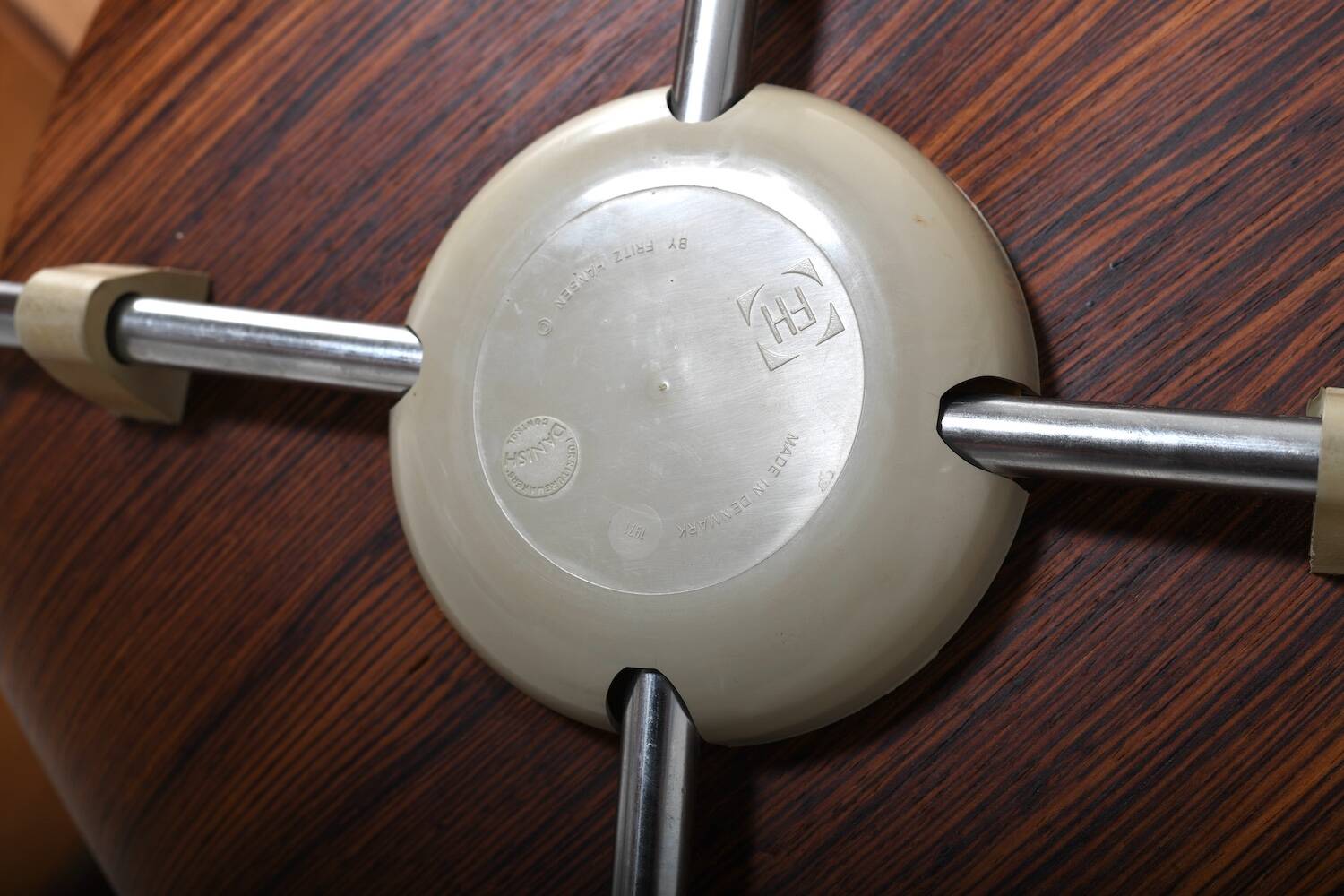 Arne Jacobsen Shaker Table and Series 7 Chairs 1960s