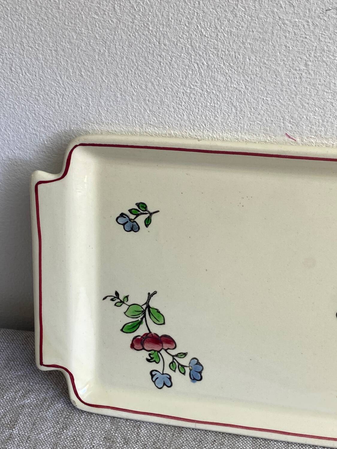 Gien porcelain cake dish, Lorraine model