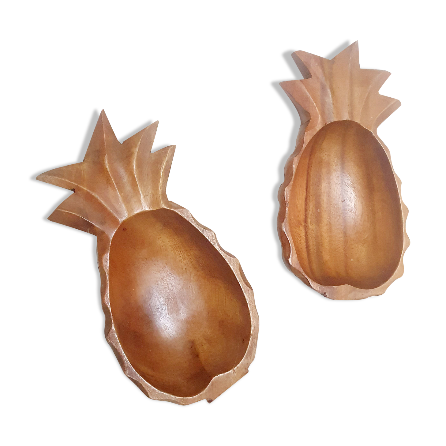 Wooden pineapple raviers