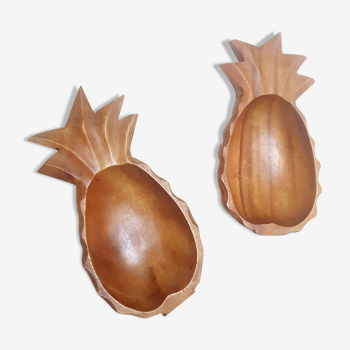 Wooden pineapple raviers