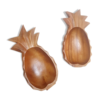 Wooden pineapple raviers