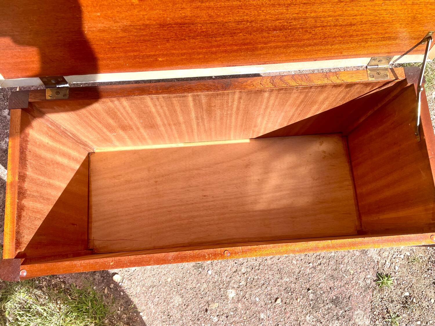 Vintage chest bench 1960. Sapele veneer