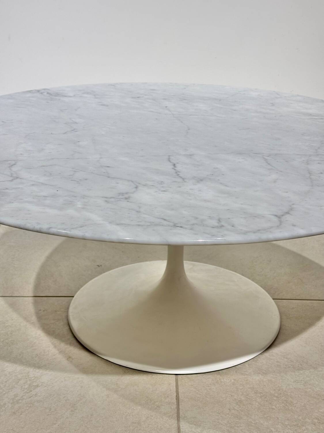 Eero Saarinen coffee table for Knoll