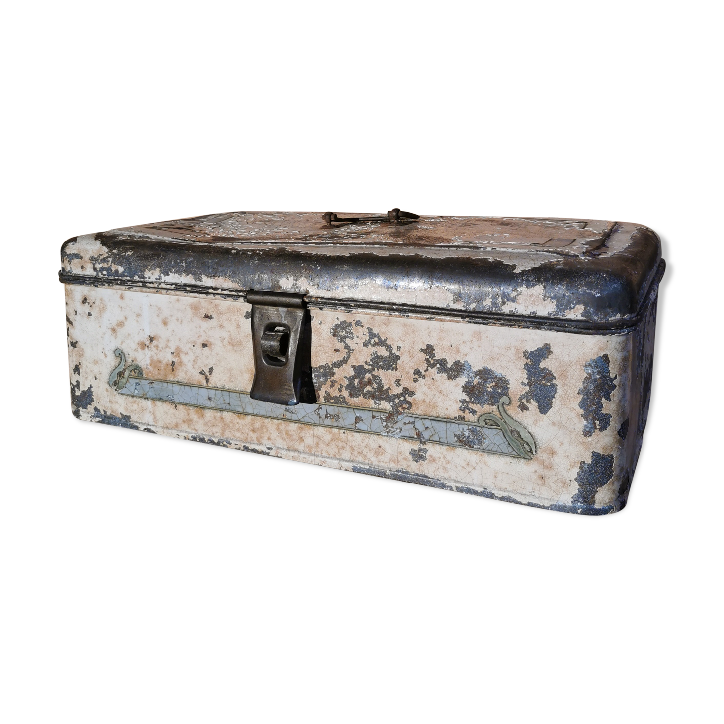 Boîte en métal