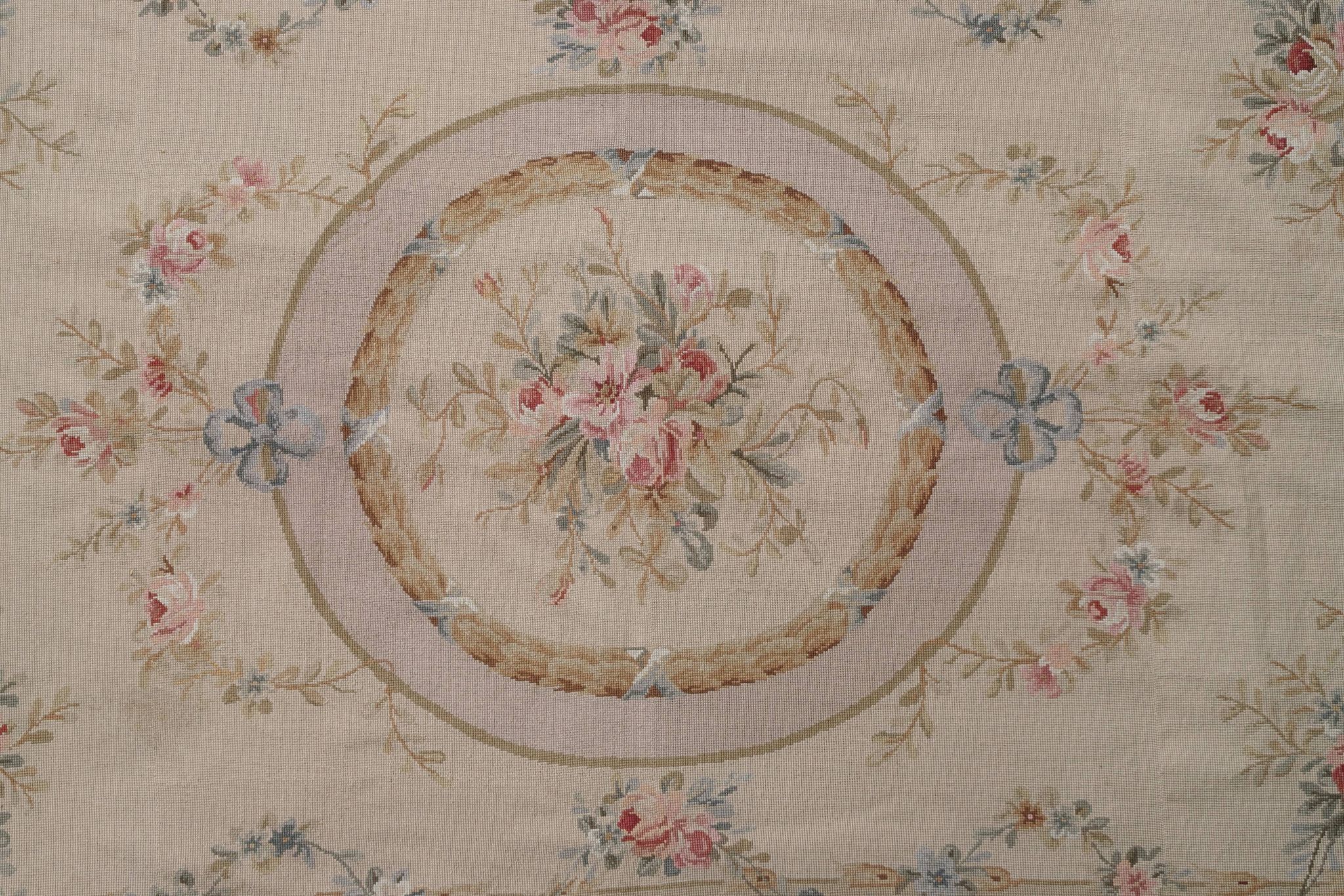 Chinese needlepoint rug 20th century 272 X 170 cm
