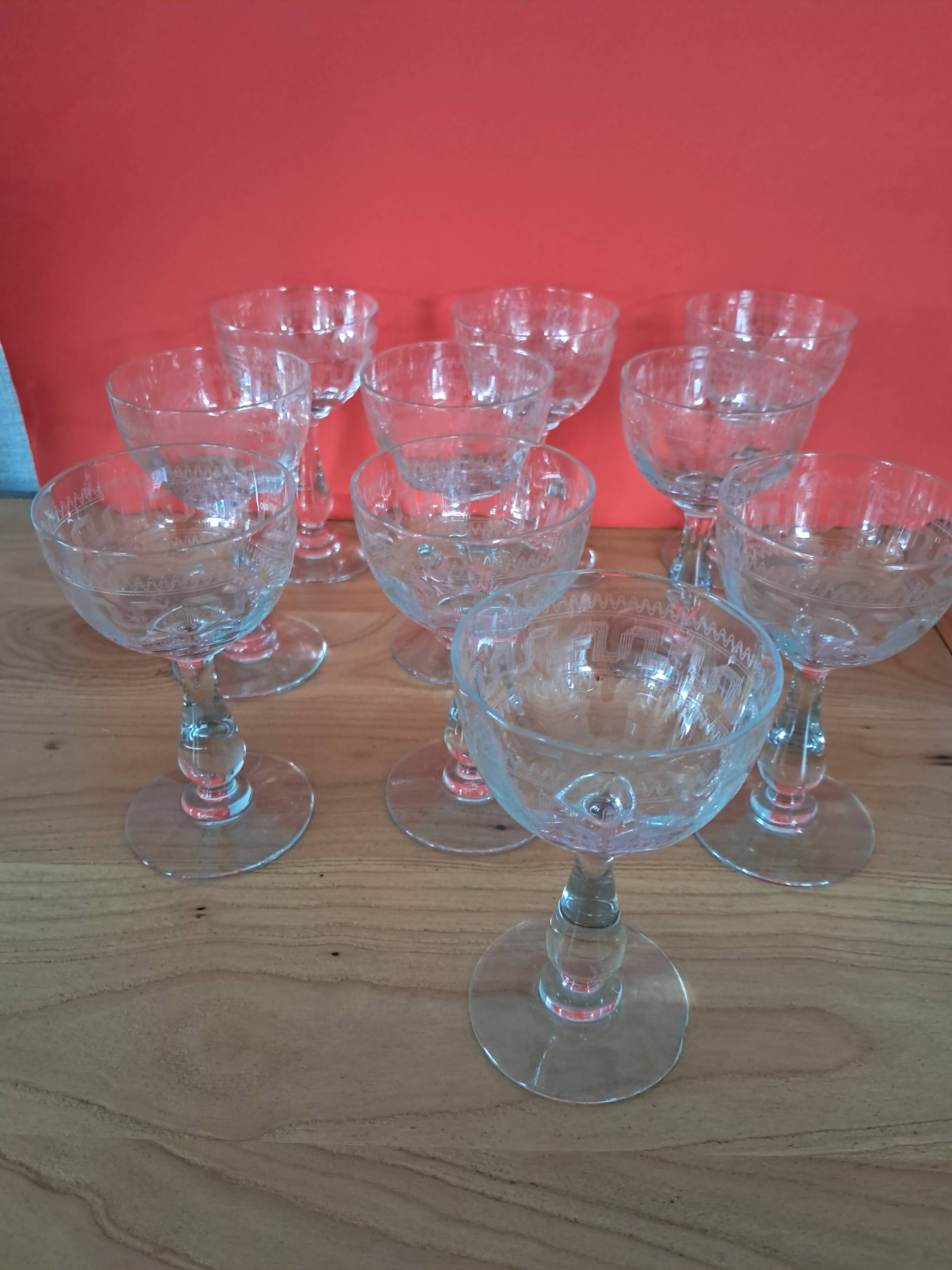 Wine guilloche glasses from the years 1900/1903.
