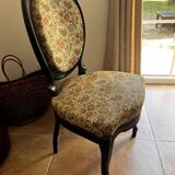 Medallion chair