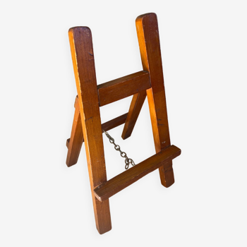 Small frame easel