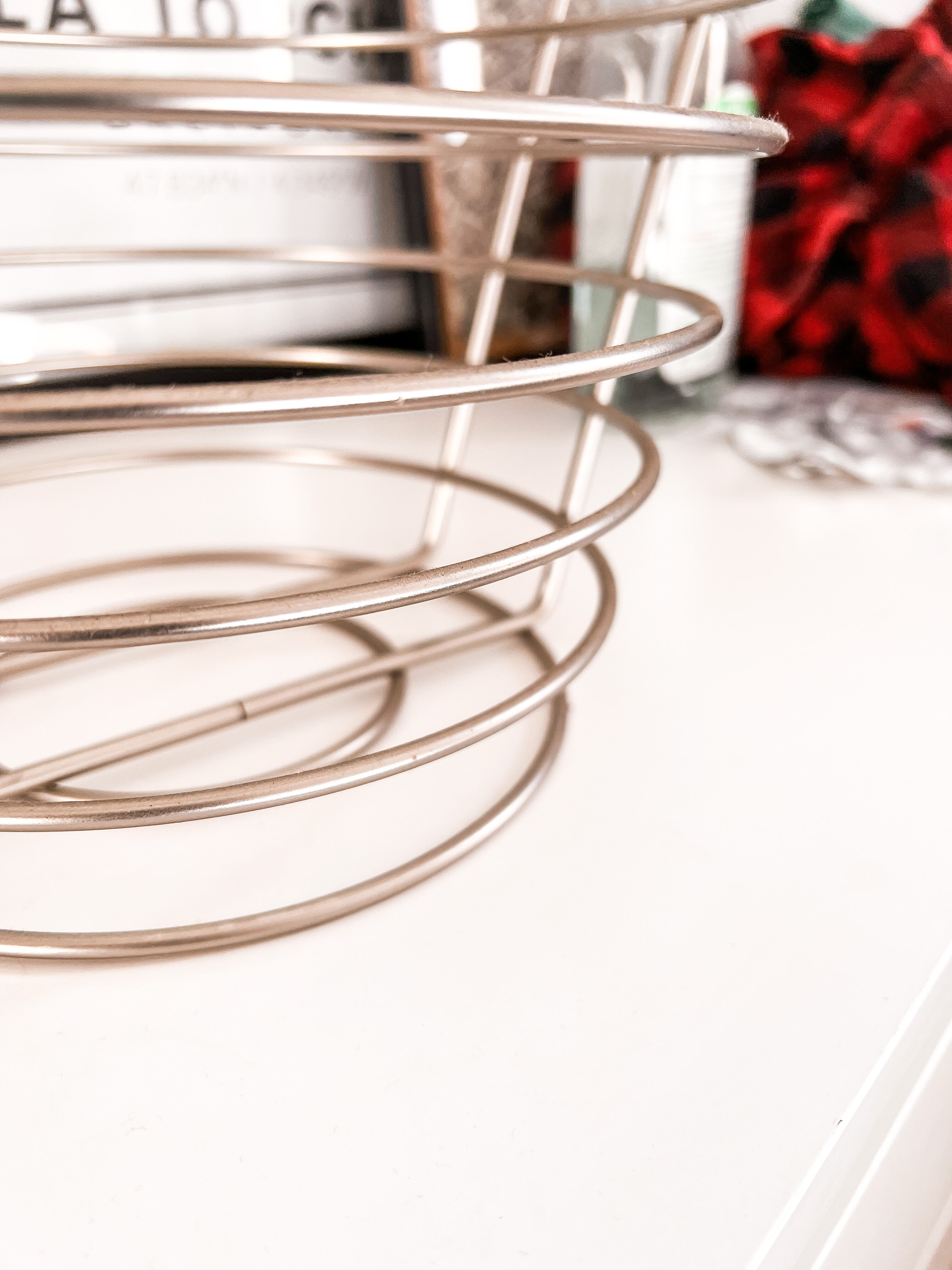 Circled aluminum fruit cup