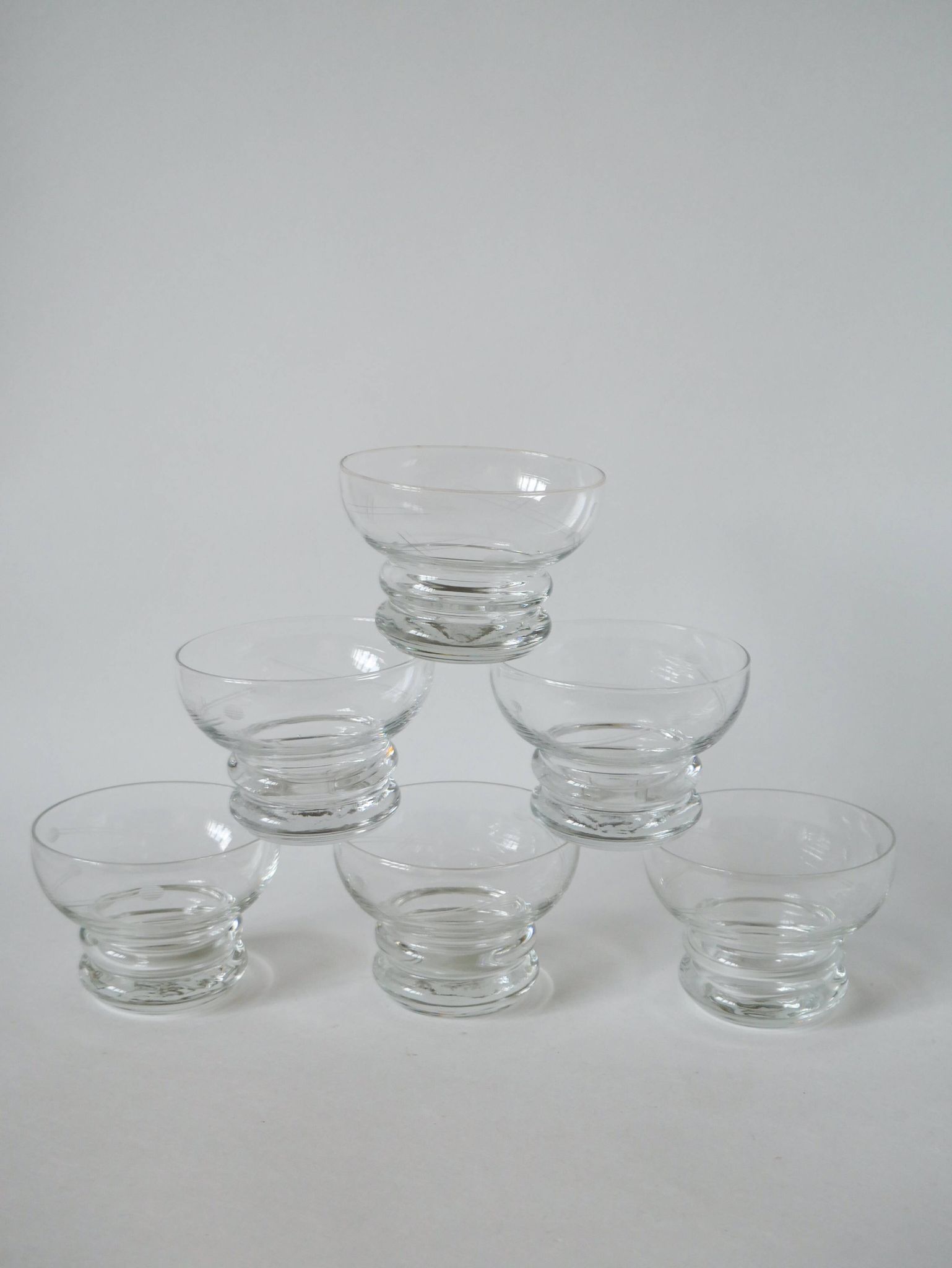 Lot de 6 coupes à champagne en cristal gravé 1960