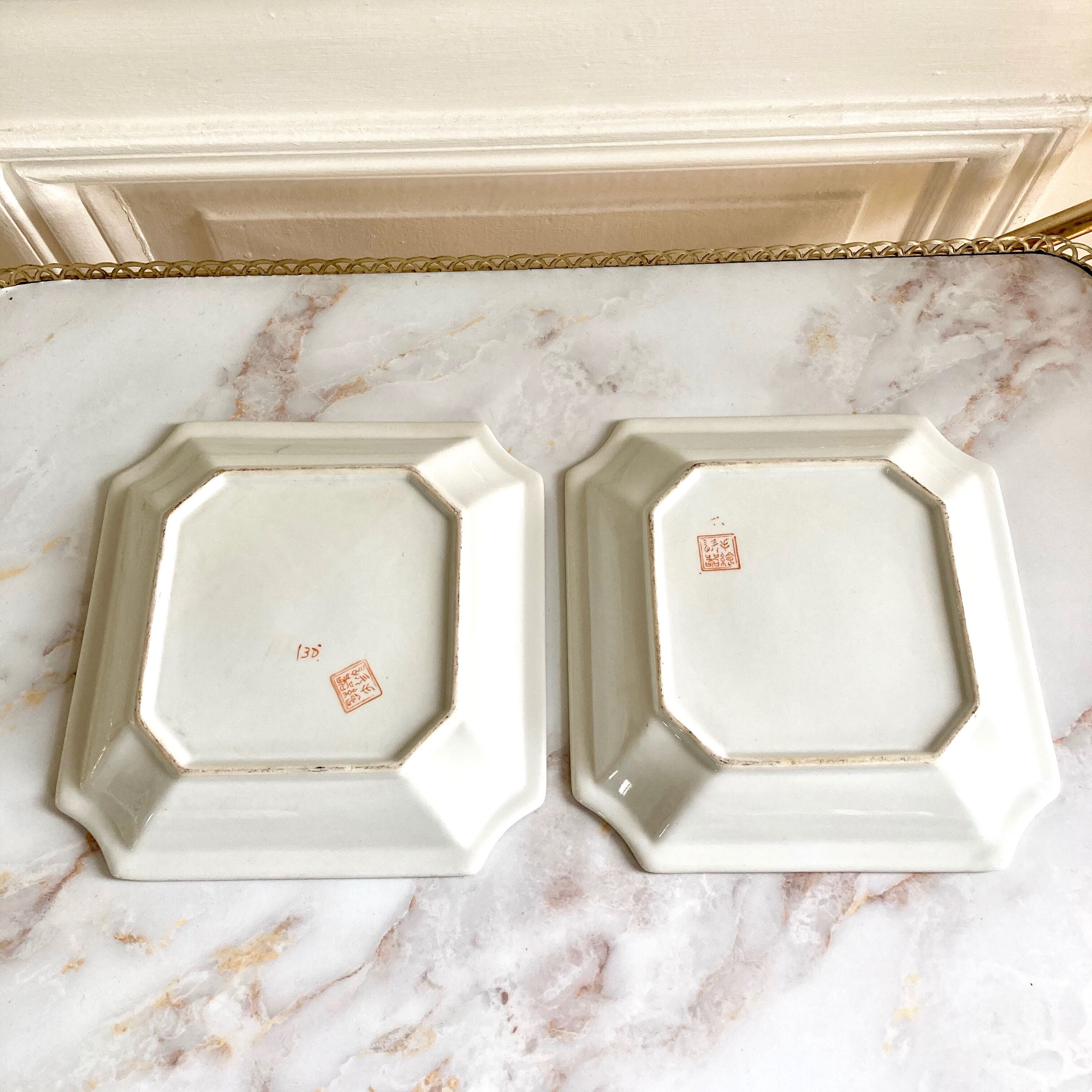 Pair of empty-poached decoration flowers