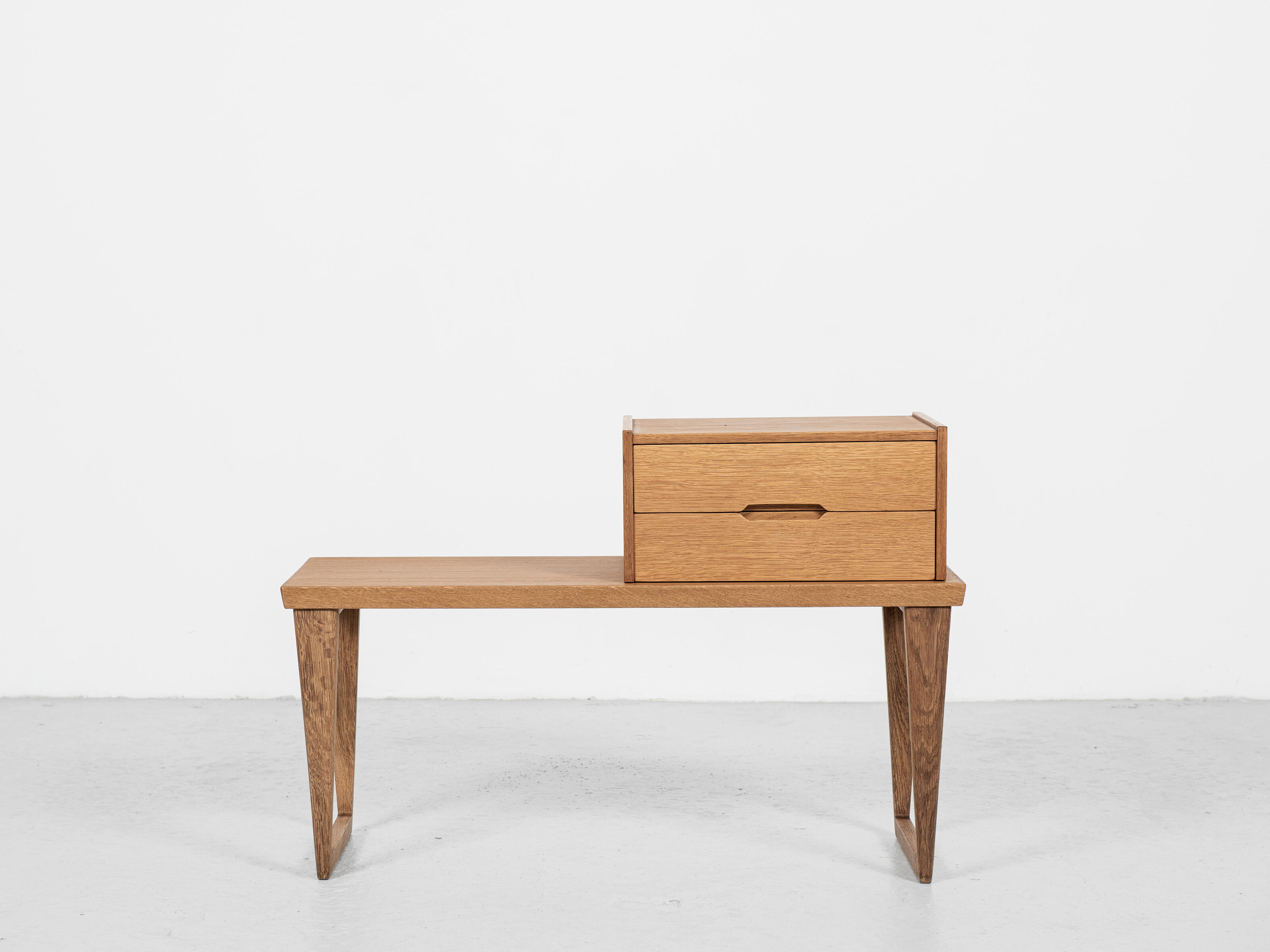 Bench in oak by Aksel Kjersgaard 1960s