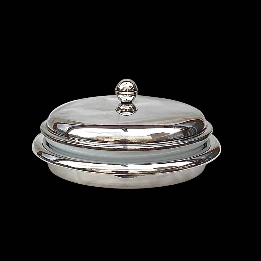 Plat de service couvert en métal argenté et porcelaine Ginori, Italie années 50-60