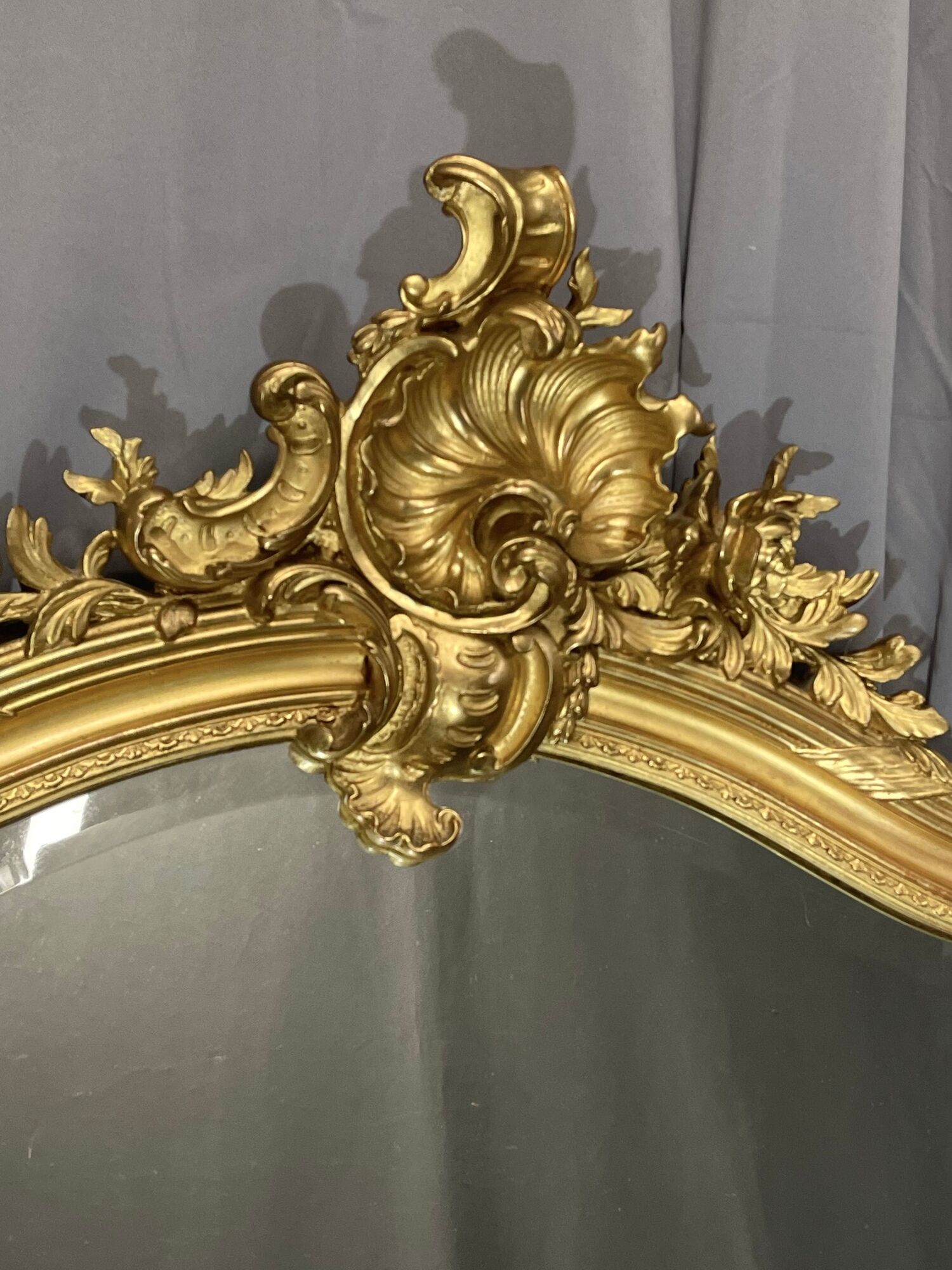 Mirror period XIXth Napoleon III, gilding gold leaf, very good condition