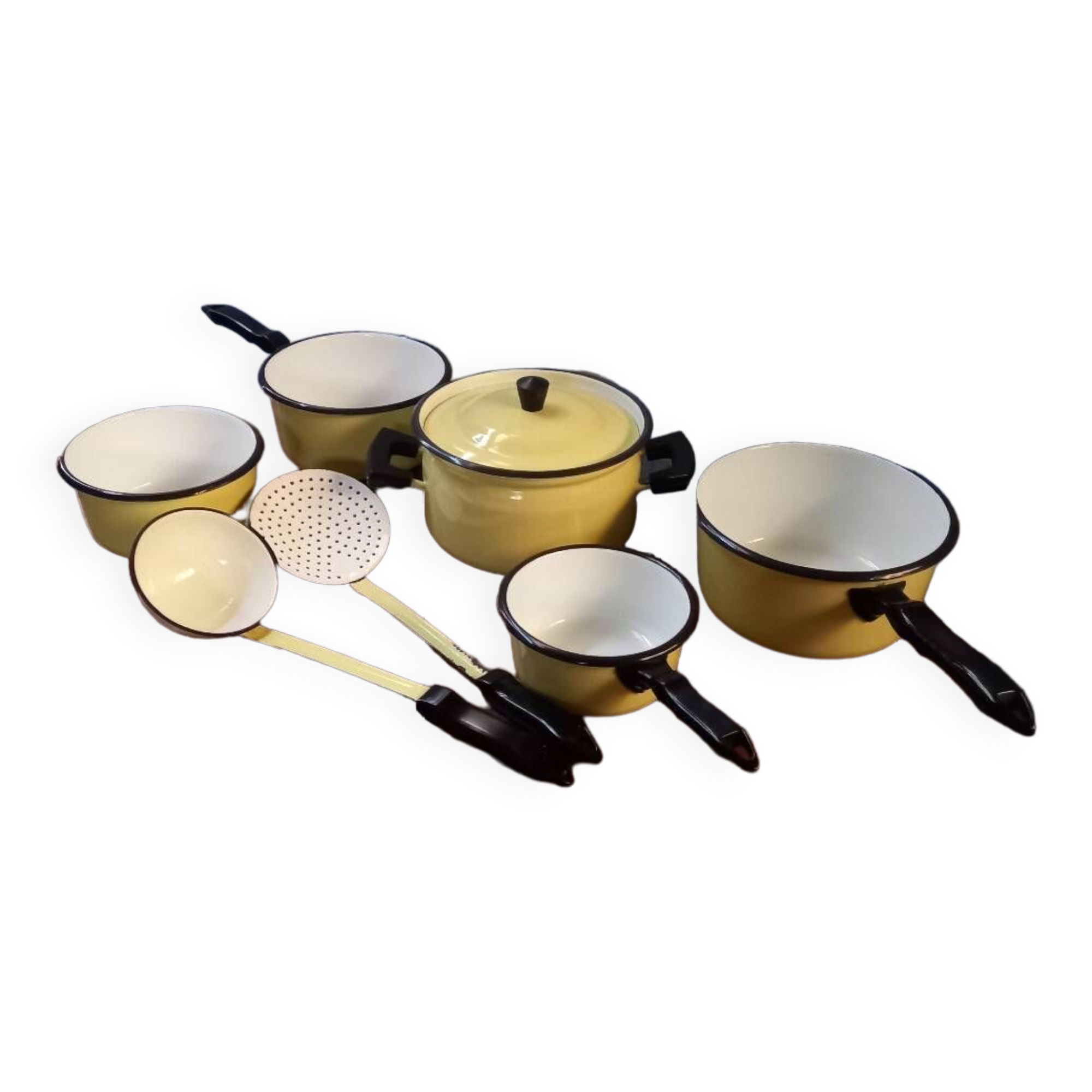 Set of 7 vintage enameled pans