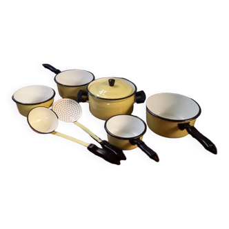 Set of 7 vintage enameled pans