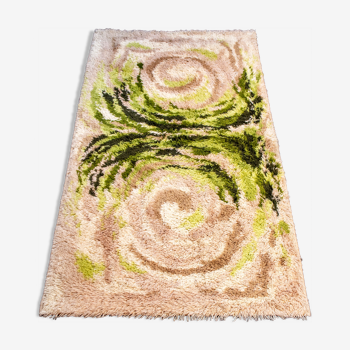 Tapis aux motifs psychédéliques en laine Italie années 70 87x155cm