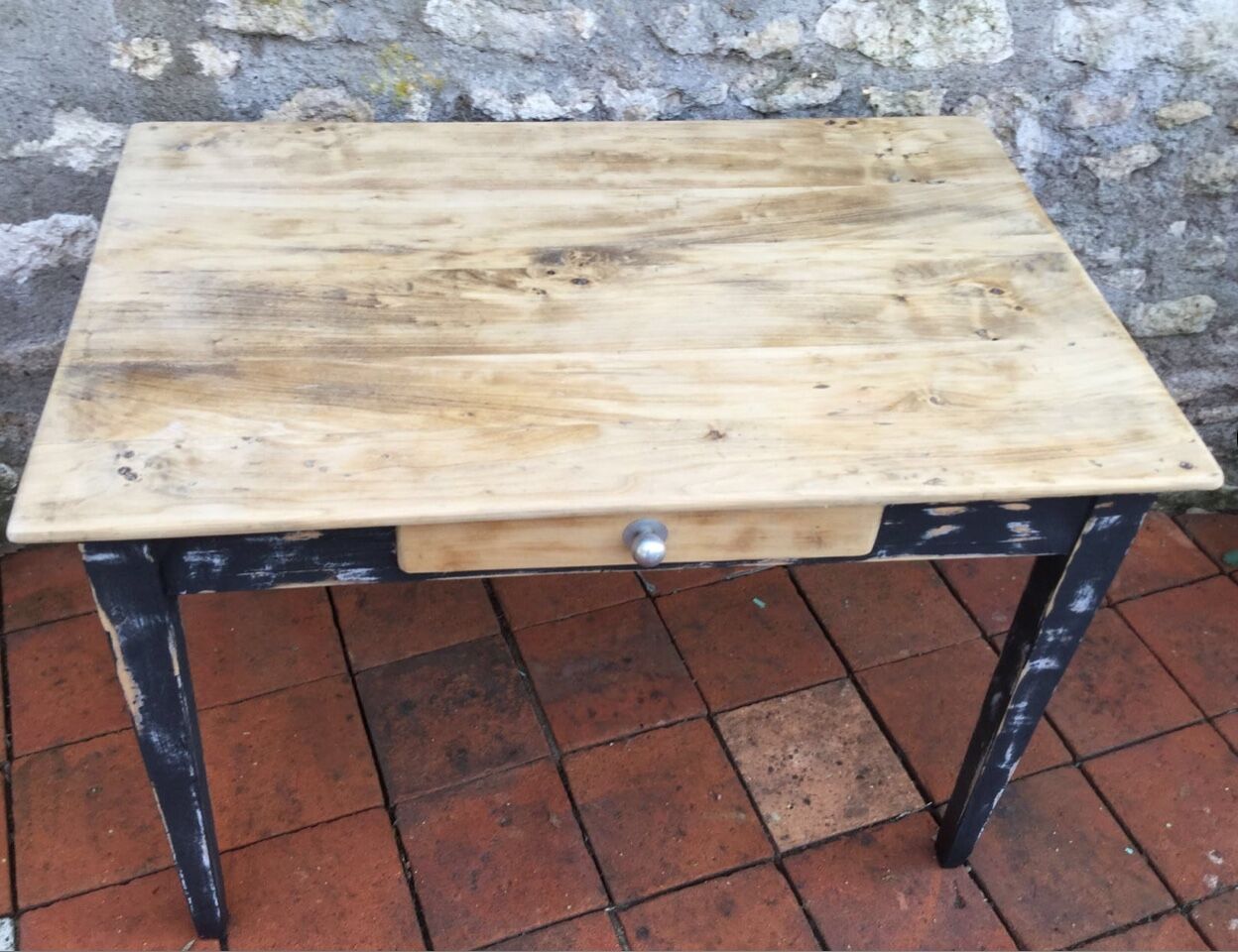 Black patinee farm table