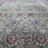 Large emerald Tabriz Persian rug 520x350 cm