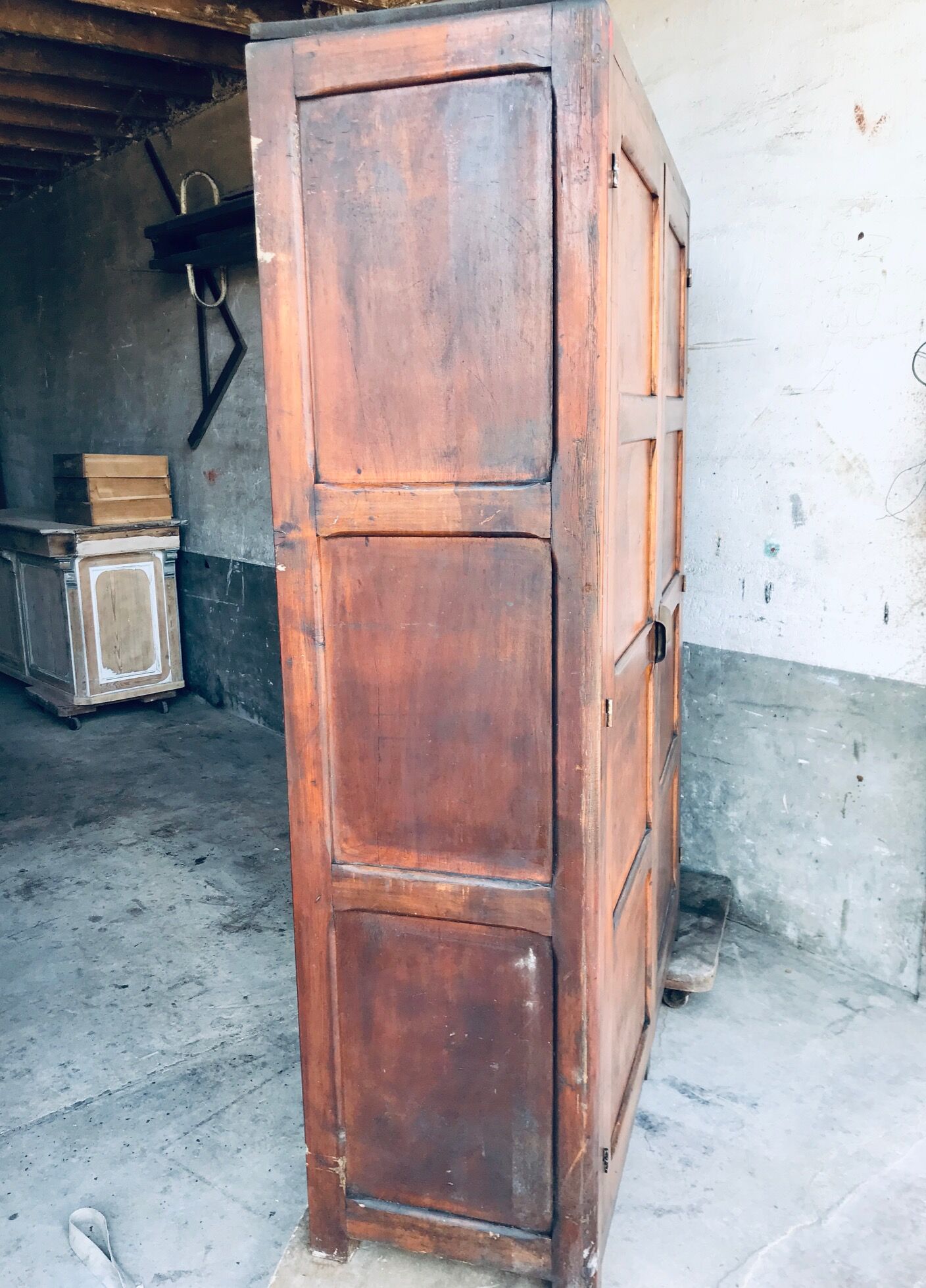 Workshop cabinet