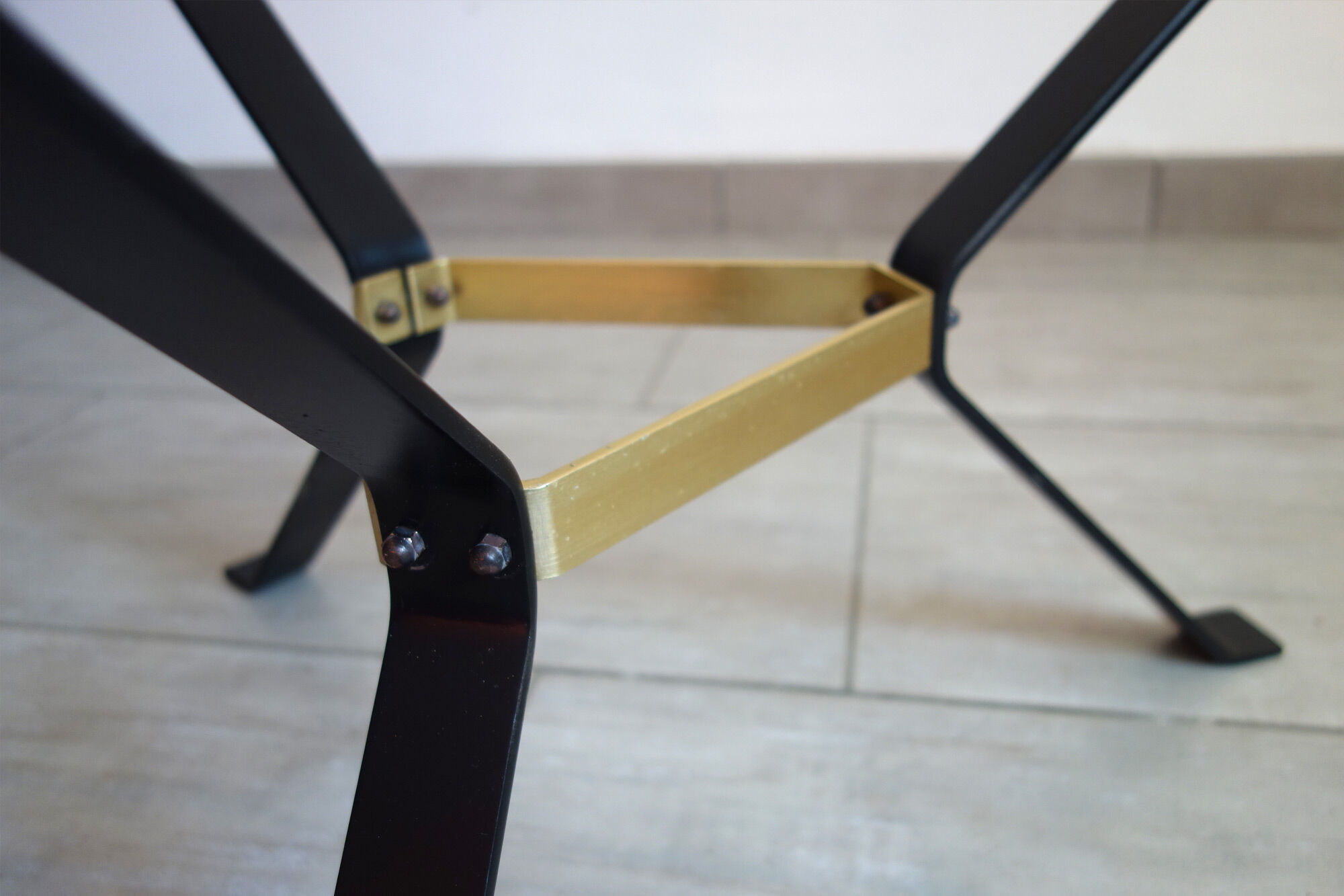 Vintage coffee table geometric decorations